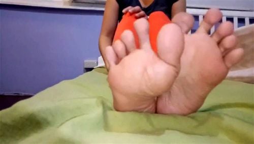 Big toes thumbnail