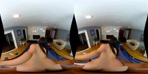 Latina VR thumbnail