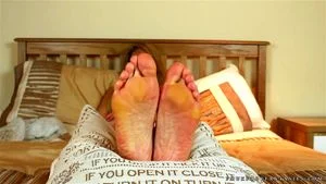 Female feet fetish thumbnail