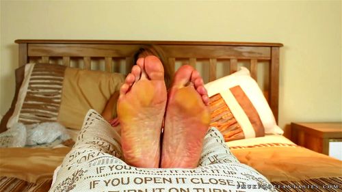 Callused feet thumbnail