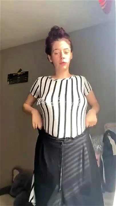 Pregnant try on