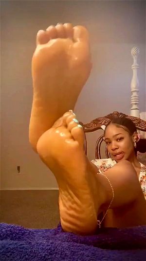 EBONY FEET WOMAN thumbnail