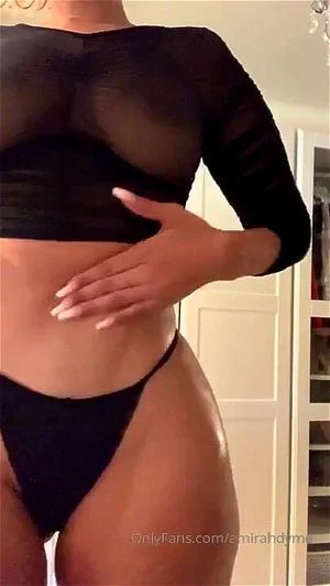 HOT THICK SEXY GIRLS  thumbnail