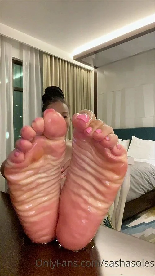 feet, fetish, soles, brunette