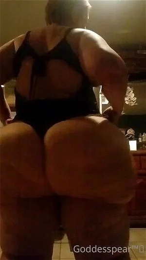 juicy booty thumbnail