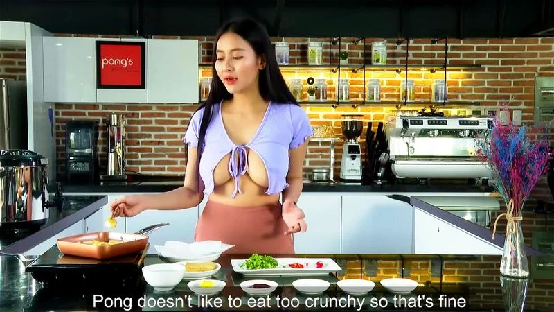 make tofu with spicy and sour sauce with Beautiful girl Cooking