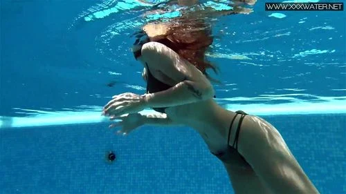 underwatershow, euro babe, hot ass, small tits