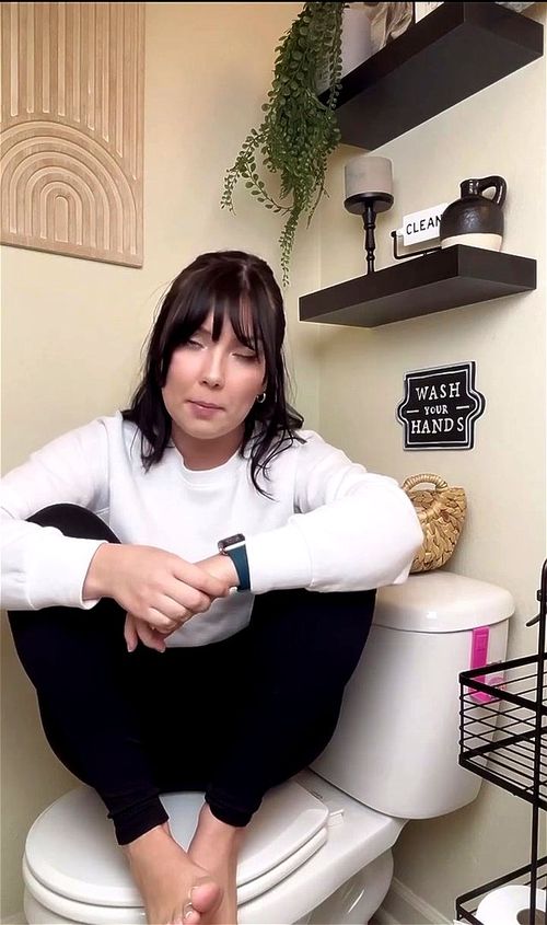 Caught Staring At Feet During A Party - JOI: Babe, Brunette & Eporner Porn - SpankBang