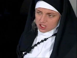 Nonne nympho 淫乱な修道女