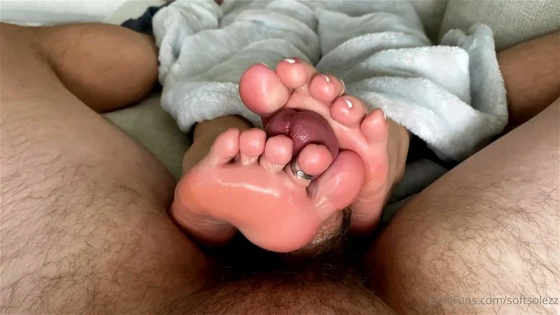 Softsolezz Footjob #4 Softsolezz Footjob #4