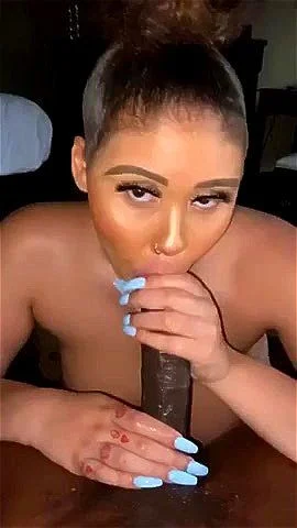 SIMONE RICHARDS Deepthroat a Black Guy SIMONE RICHARDS Deepthroat a Black Guy