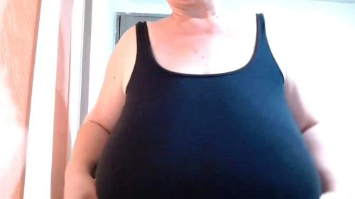 Impressive saggy boobs show