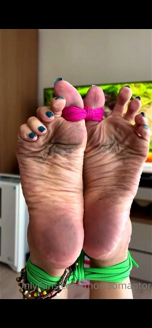 pov, dirty soles, wrinkled soles, asian