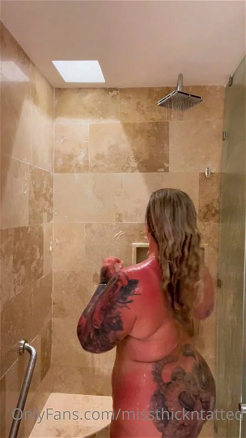 Shower (fuck and  more) thumbnail
