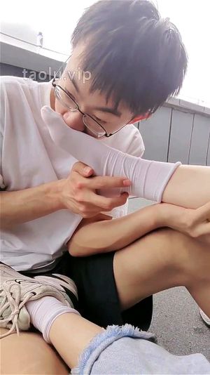 feet-asian thumbnail