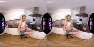 blondes thumbnail