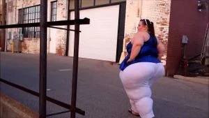 Ssbbw bellies thumbnail