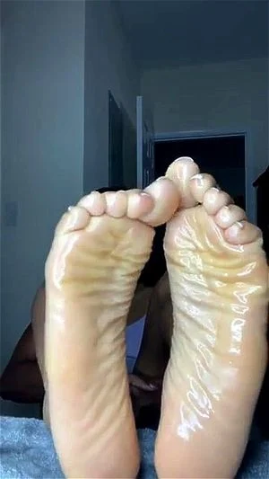 Light skin feet 4 thumbnail