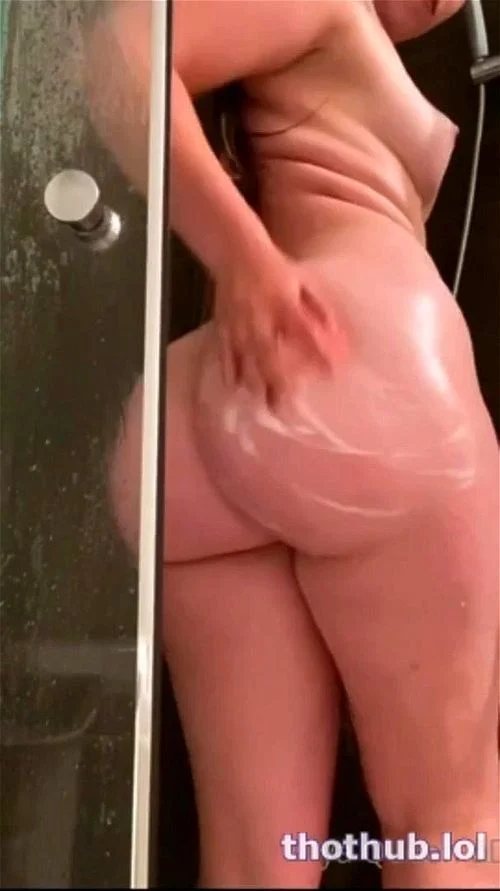 Ok loser, you have 2:19 minutes to splash your cum on this PAWG. If you fail, you must try again tomorrow