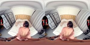 Virtual standing thumbnail