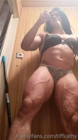 Female muscle thumbnail