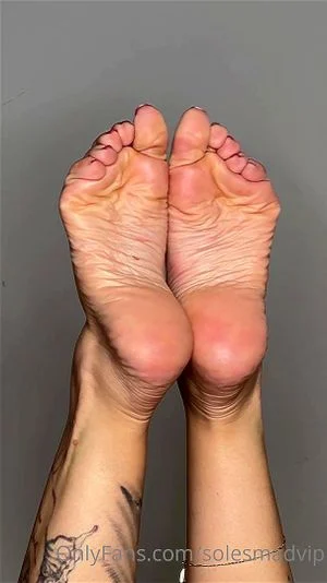 Feet1 imej kecil
