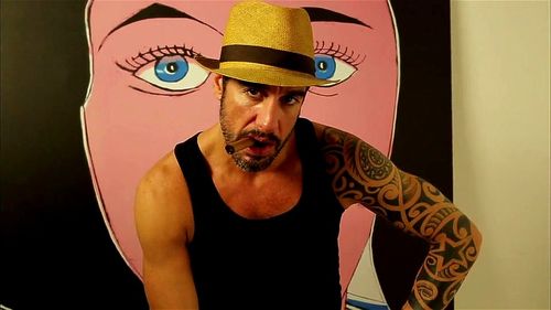 Nino ,  Il cucinero dell'amore: Striptease, Public & Tv Show Porn - SpankBang->