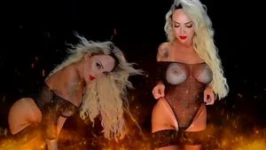 Domme Bombshell thumbnail