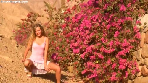 Elena removes dress to show her sexy body Porn - SpankBang