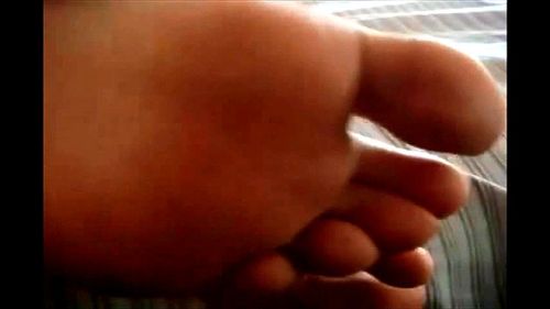 T porn video – Sleepy Feet Girl