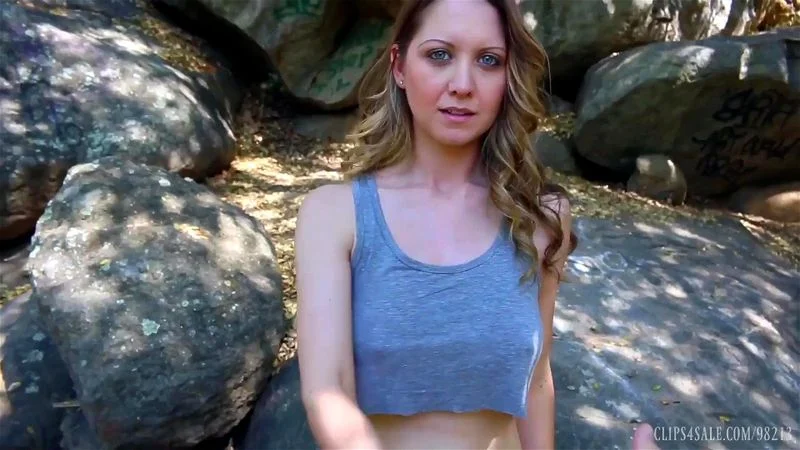 Hypnotized chick Hypnotized chick
