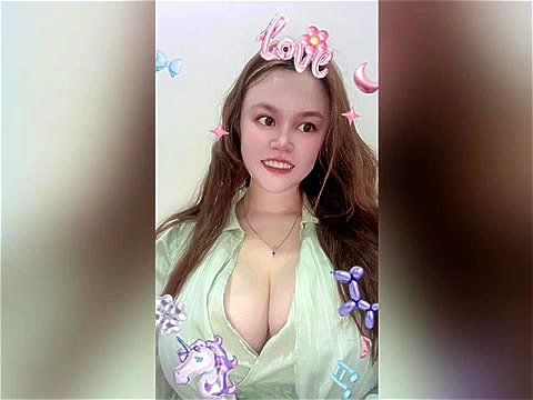 36H big tits Asian girl 36H big tits Asian girl