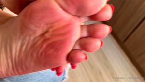 clf feet thumbnail