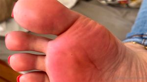 clf feet thumbnail