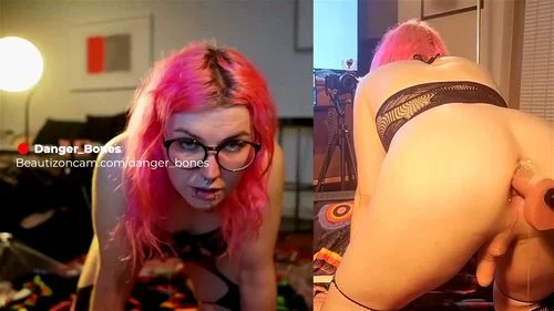 Hentai T-girl Fucked by Sex Machine on BeautizOnCam (Live Free Cams)