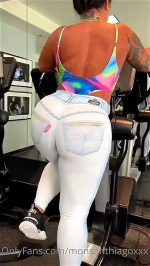 Latina Booty thumbnail