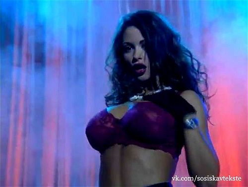 Veronica Zemanova - The Ball 2003 scenes
