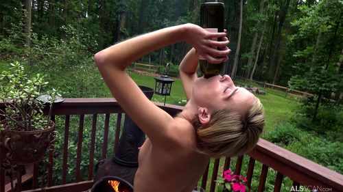 P4pi porn video – Cheers, Hammer! 4K [SH]