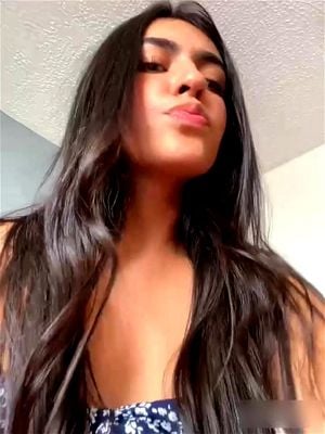 Latina thumbnail