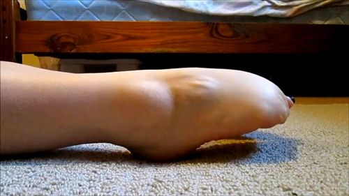 Wiggle porn video – Toe Point And Scrunching Soles