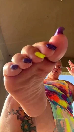 Feet thumbnail