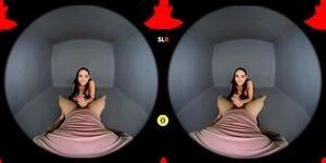 VR latina thumbnail