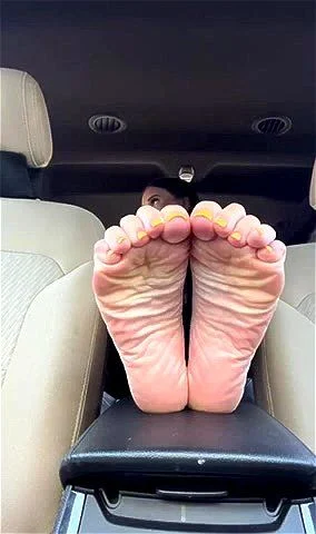 Feet thumbnail