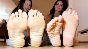 White Milfs Feet thumbnail