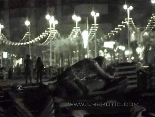 Découvrez une aventure nocturne excitante avec des adultes dans cette scène audacieuse et passionnée. Ce contenu met en scène des moments intimes et de la passion entre des hommes et des femmes consentants, offrant une expérience de visionnage inoubliable pleine de désir et d'excitation. Vidéo Porno - SpankBang