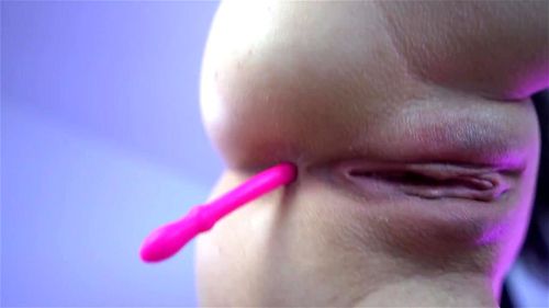 Camwhore porn video – Camslut (pussy upclose)