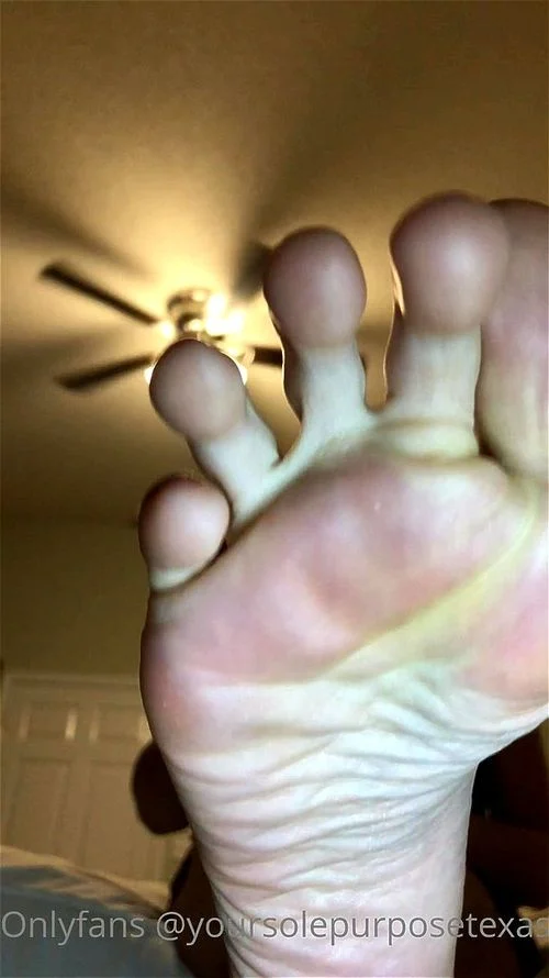 Hottest feet thumbnail