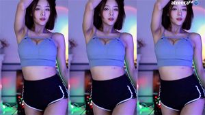 서양녀 thumbnail