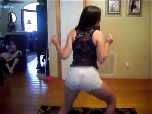 Kaceylbaby Twerk #11 - Beat It Out The Frame