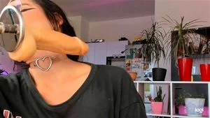 camgirl blowjob thumbnail